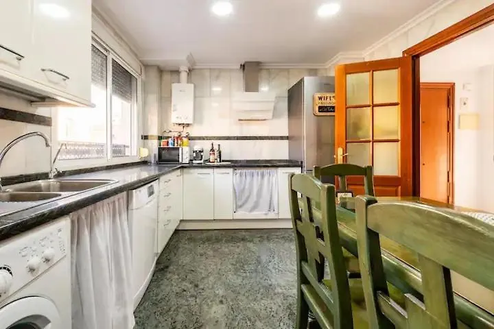 Precioso Apartamento Con Patio Malaga Apartment