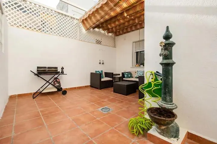 Precioso Apartamento Con Patio Malaga