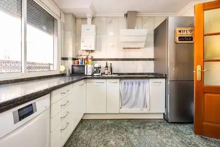 Precioso Apartamento Con Patio Malaga 0*,